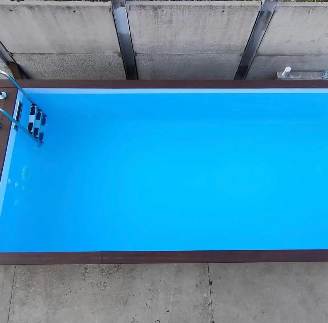 20-Fuß-Container-Schwimmbecken (6 x 2,4 Meter)