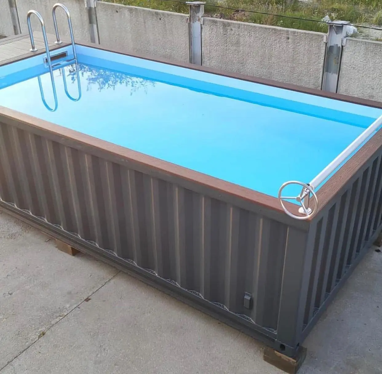 20-Fuß-Container-Schwimmbecken (6 x 2,4 Meter)