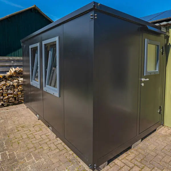 Schwarzer Bürocontainer 4 x 2 Meter